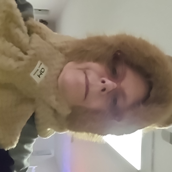 Cap with neck wrap. NWOT - Picture 4 of 5